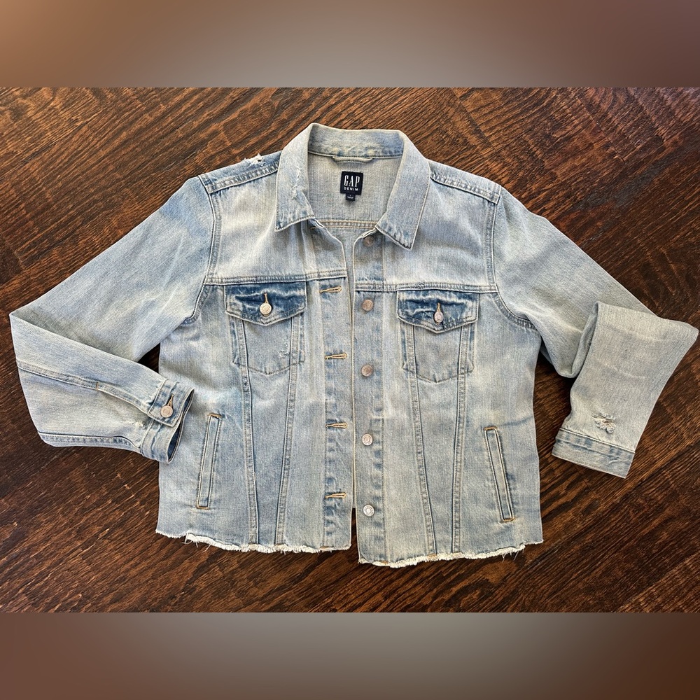 GAP Denim Jean Jacket Size Large